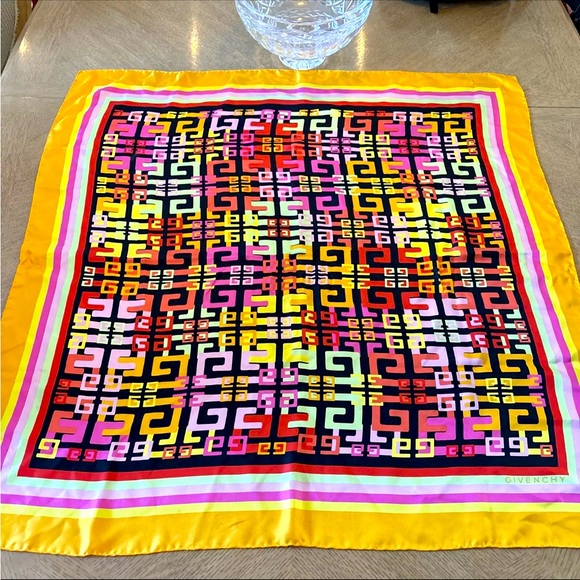 VTG Givenchy Gold Logo Print Scarf Made In Italy Runway FINAL PRICED - Picture 2 of 6